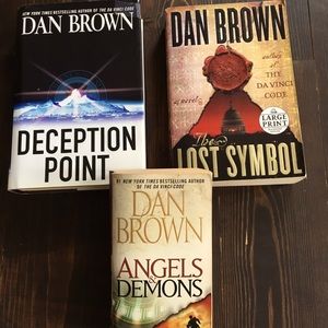 Dan Brown books. 3 books for 12$. 📚